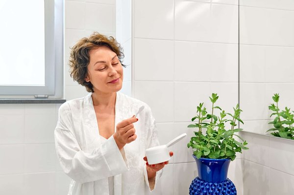 Comment intégrer l'acide hyaluronique dans votre routine de soin pour une hydratation maximale ?